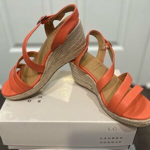 LC Lauren Conrad Coral memory foam Wedge Sandals